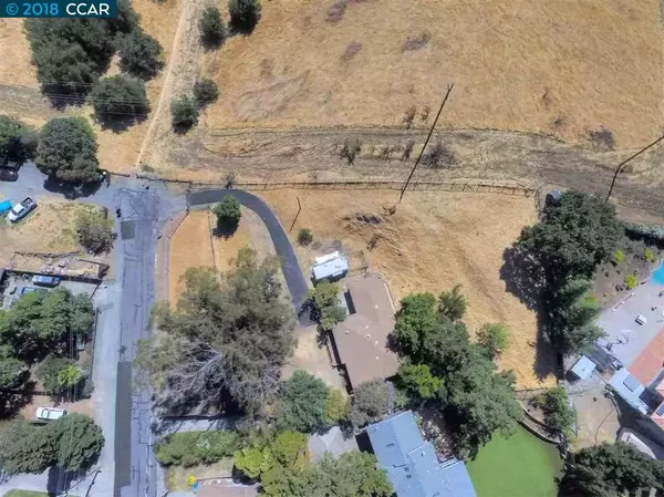 1047 Kaski Ln, Concord, CA 94518