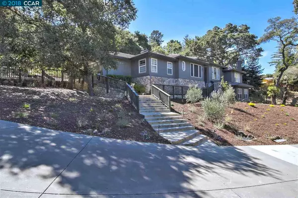 5 Sunrise Hill Rd, Orinda, CA 94563