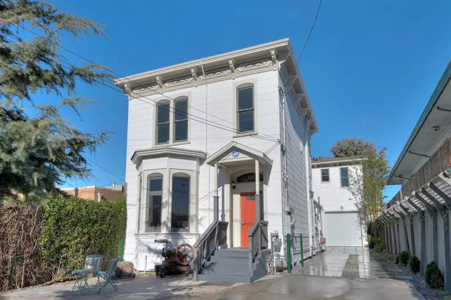 930 36Th St, Oakland, CA 94608