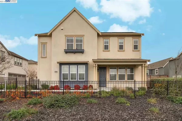 4352 Sunset View Dr, Dublin, CA 94568