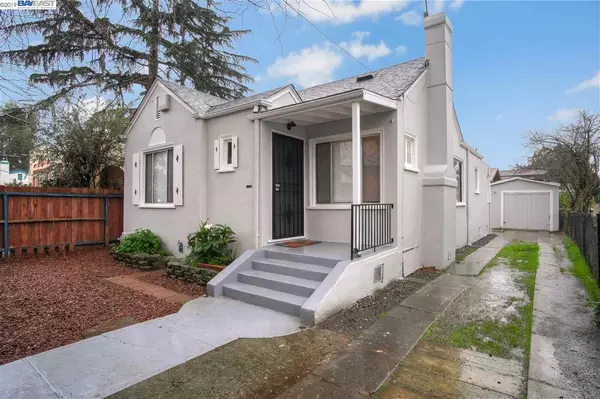 8027 Hillside St, Oakland, CA 94605