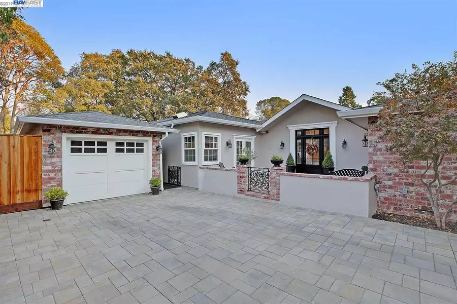 139 Richard Ln, Walnut Creek, CA 94595