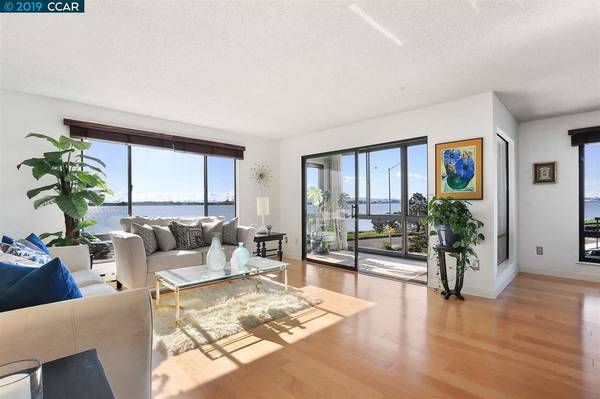 2 Anchor Drive #276,  Emeryville,  CA 94608