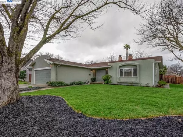 425 Anna Maria St, Livermore, CA 94550