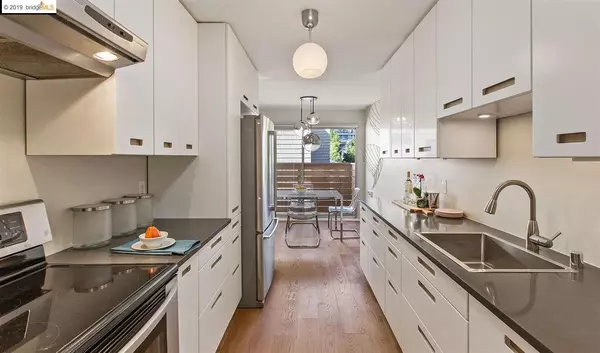 375 Jayne Ave #402, Oakland, CA 94610