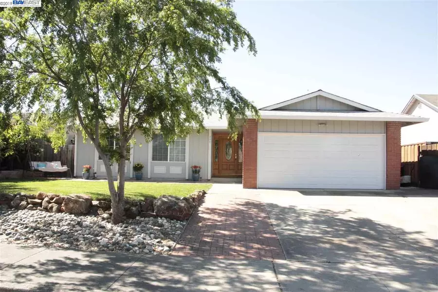 439 Alameda Dr, Livermore, CA 94551