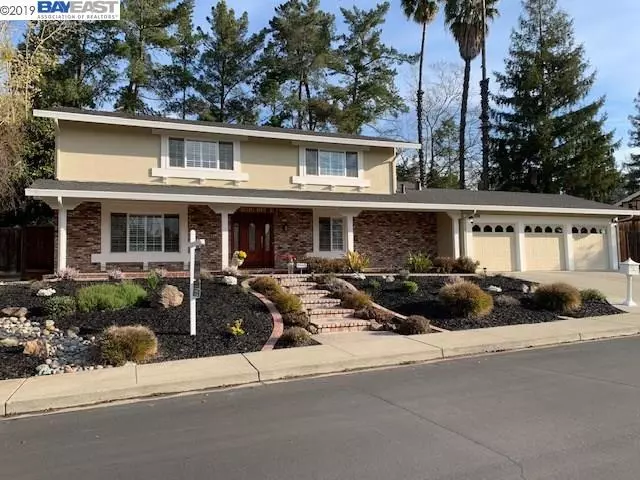 1045 Alicante Dr, Danville, CA 94526