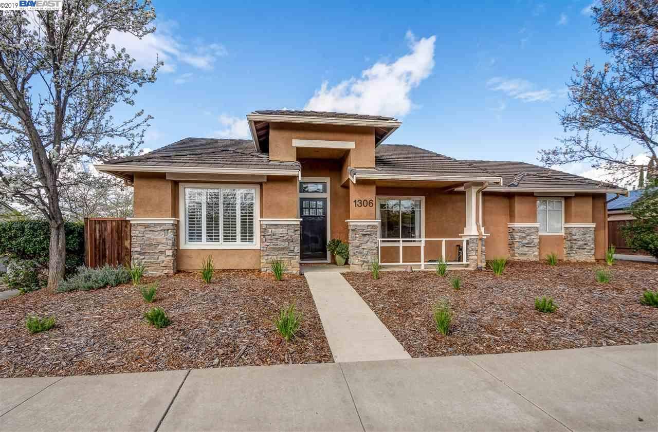 1306 Lakeland Dr, Livermore, CA 94551