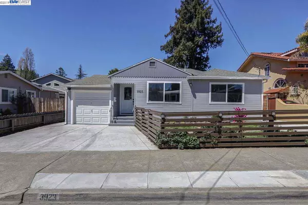 3923 Delmont Ave, Oakland, CA 94605