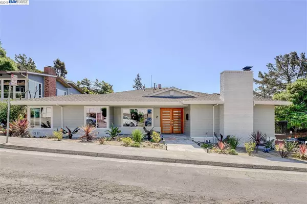 Oakland, CA 94602,2 Camellia Pl