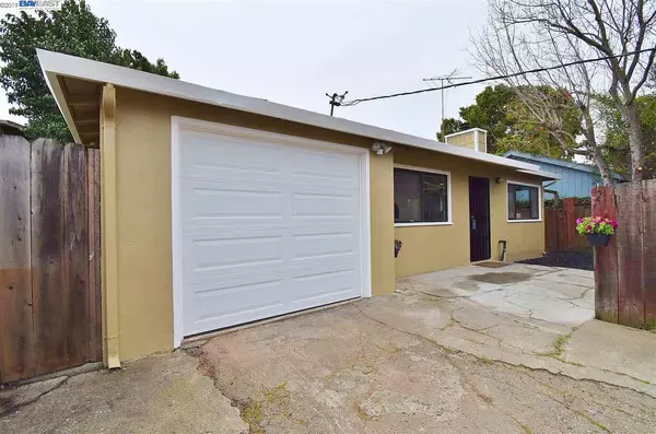 251 Poplar Ave, Hayward, CA 94541