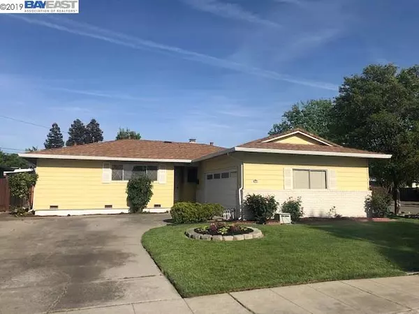 1382 Lillian St, Livermore, CA 94550