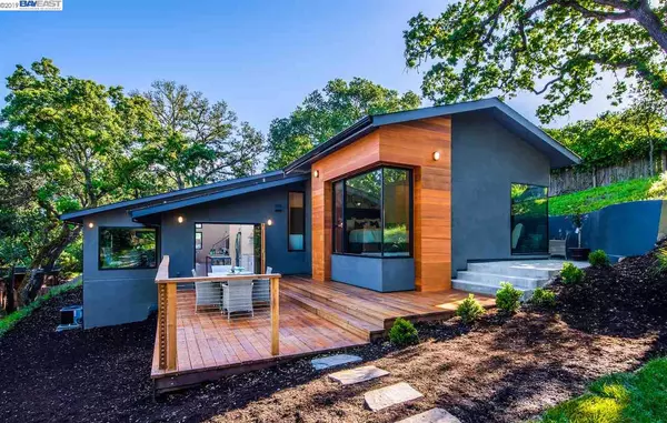 100 Acacia Dr, Orinda, CA 94563