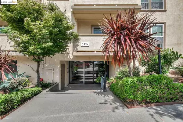 325 Lenox Avenue #104, Oakland, CA 94610