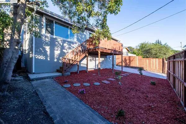 9890 Thermal St., Oakland, CA 94605