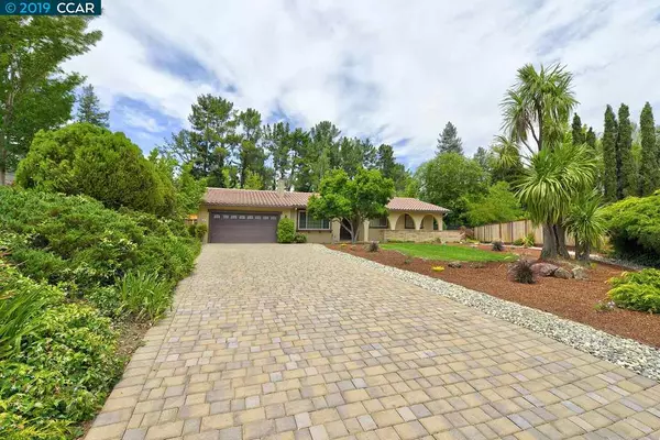 82 Marie Pl, Moraga, CA 94556