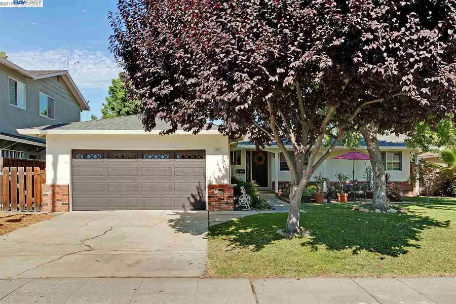 1049 Lucille St, Livermore, CA 94550