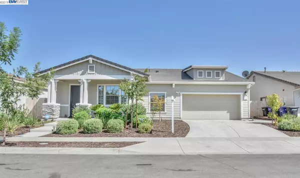 132 Lemon Blossom Ln, Patterson, CA 95363