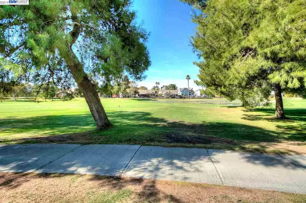 Discovery Bay, CA 94505,2212 Colonial Ct