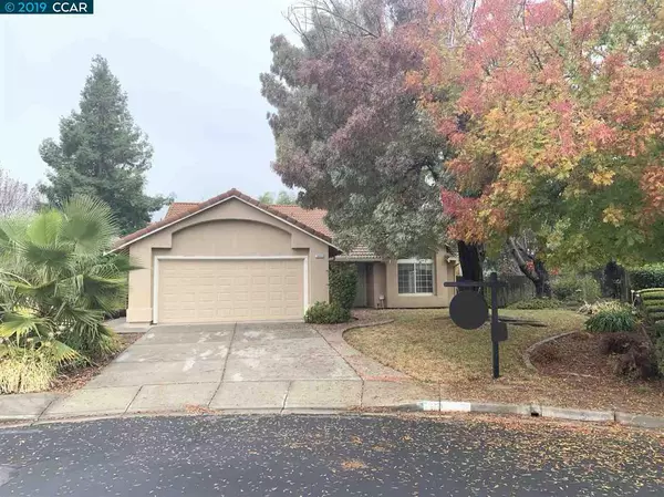 1025 Iron Ct, Vacaville, CA 95687