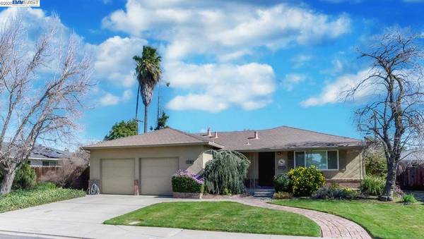 1280 Slayton Dr, Manteca, CA 95336