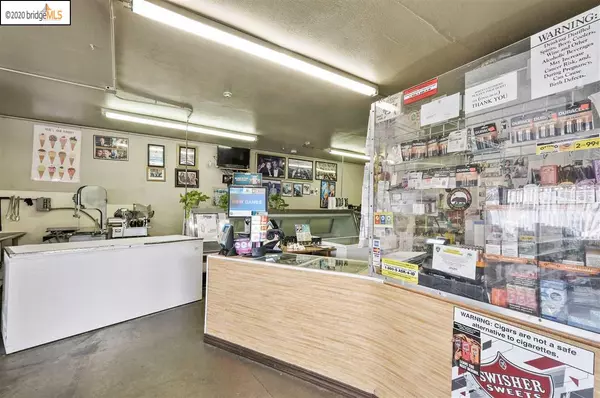 Oakland, CA 94605,7475 Bancroft Ave