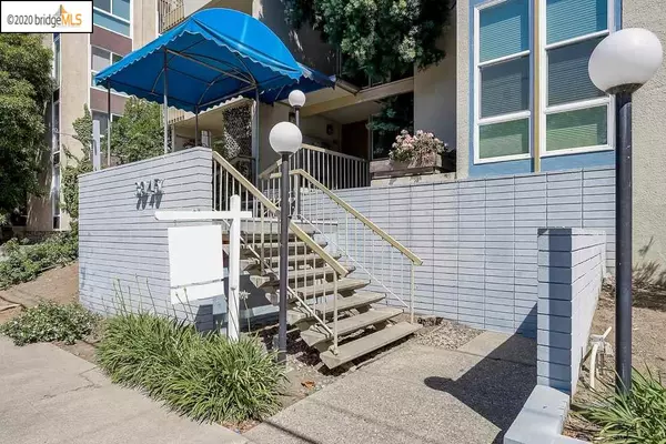 3945 Harrison St #4, Oakland, CA 94611