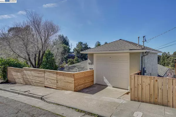 3227 Storer Ave, Oakland, CA 94619