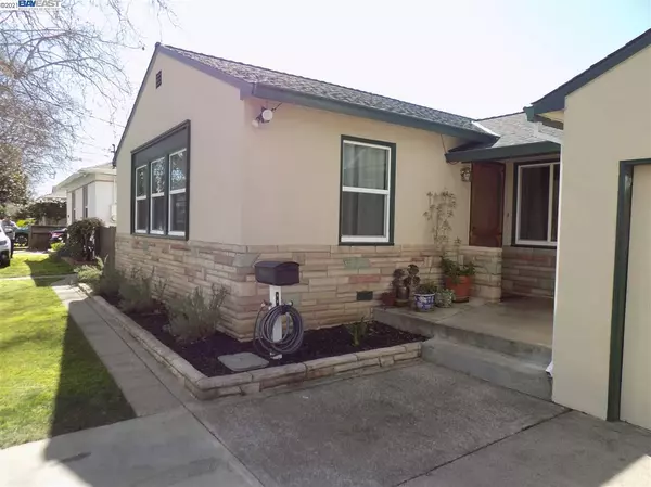 San Lorenzo, CA 94580,15725 Paseo Largavista