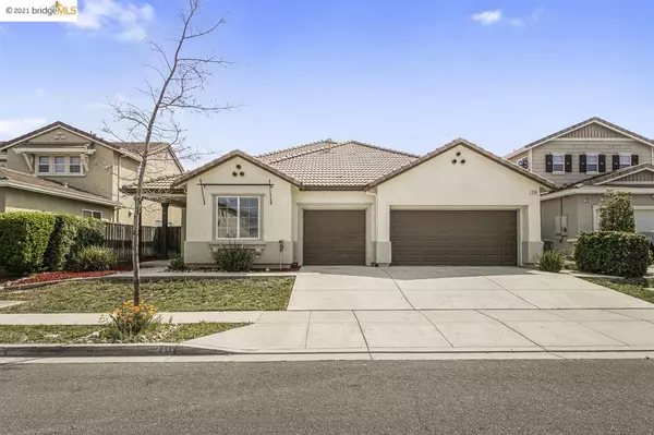 210 Daylily Ln, Patterson, CA 95363