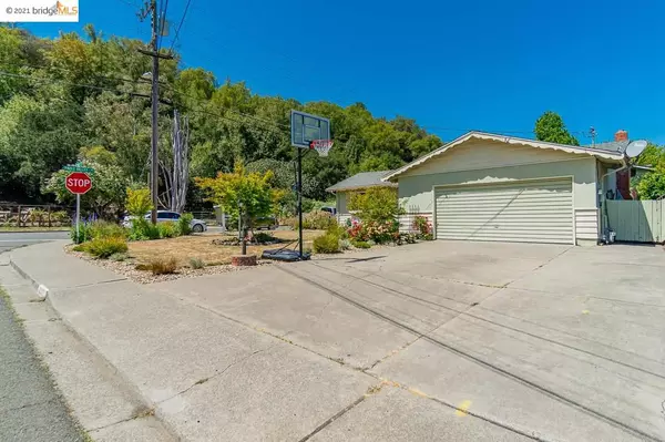 Pinole, CA 94564,2305 Hoytt Ct