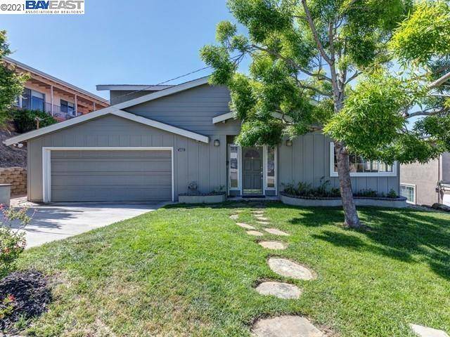 Bridle Dr,  Hayward,  CA 94541