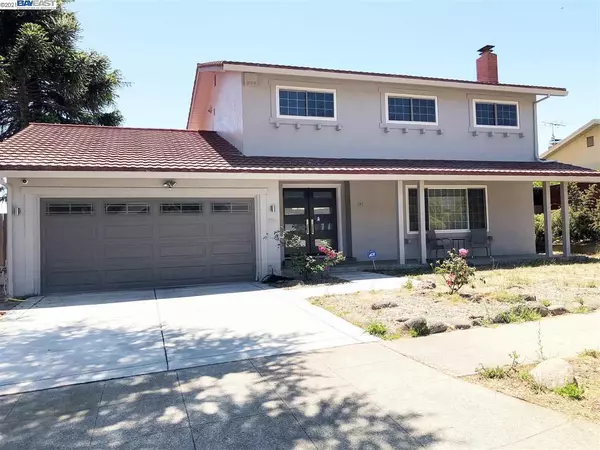 7665 Hansom Dr, Oakland, CA 94605