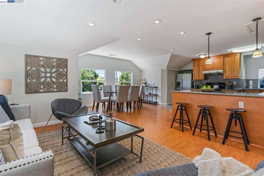 546 25Th St, Oakland, CA 94612