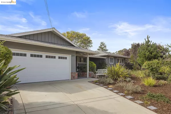 224 Inverness Ct, Oakland, CA 94605