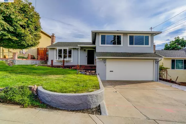 3731 Rosalee Ct, Castro Valley, CA 94546