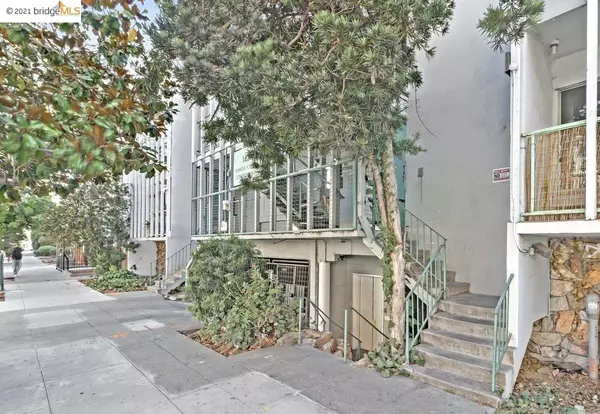 Oakland, CA 94612,1428 Madison St #206