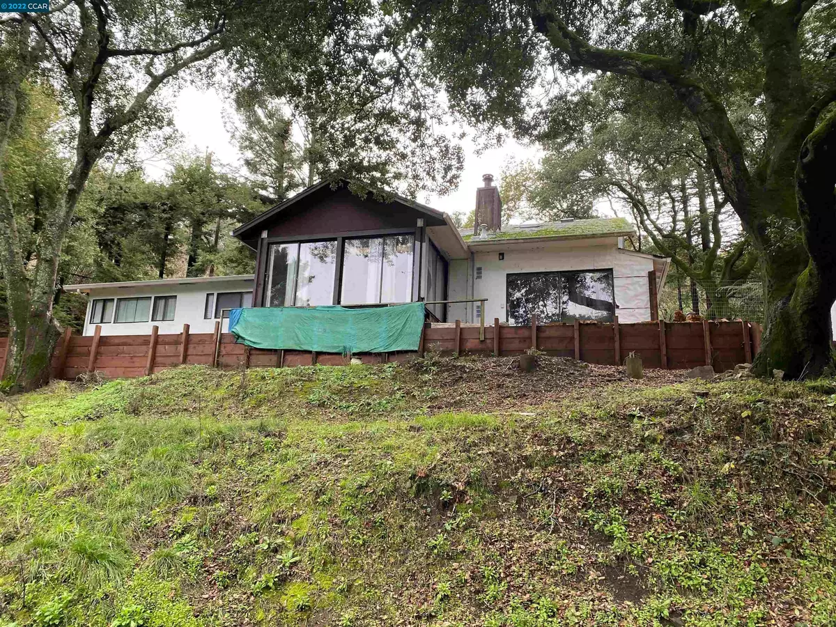 Orinda, CA 94563,2 Camino Del Monte