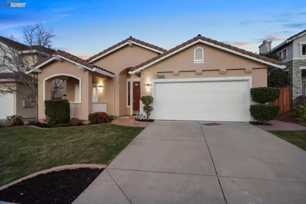 25270 Buckeye Dr, Castro Valley, CA 94552