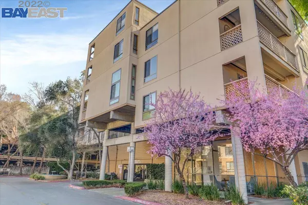 470 N Civic Dr #204, Walnut Creek, CA 94596