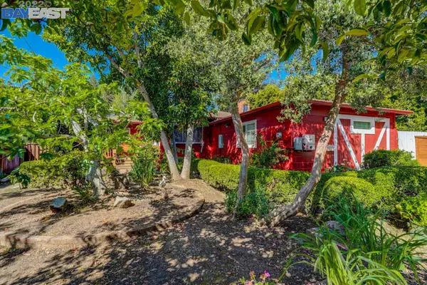 19125 Lake Chabot Rd, Castro Valley, CA 94546