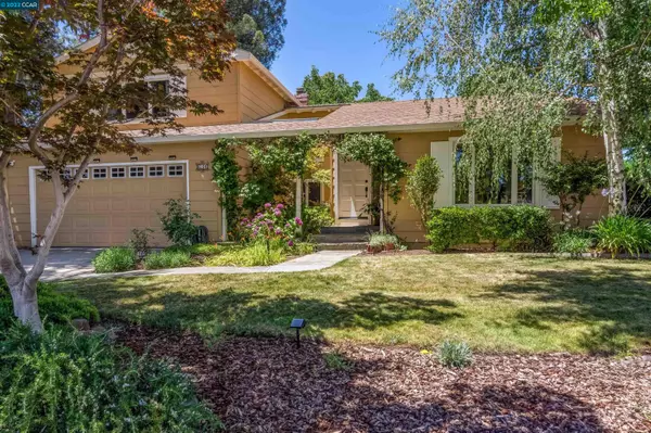 601 Creekmore Ct, Walnut Creek, CA 94598