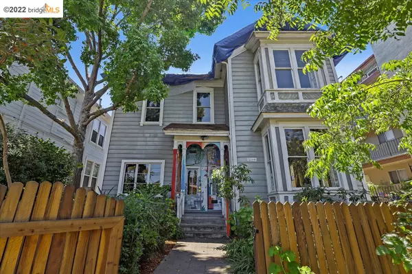 2216 Blake St #A, Berkeley, CA 94704