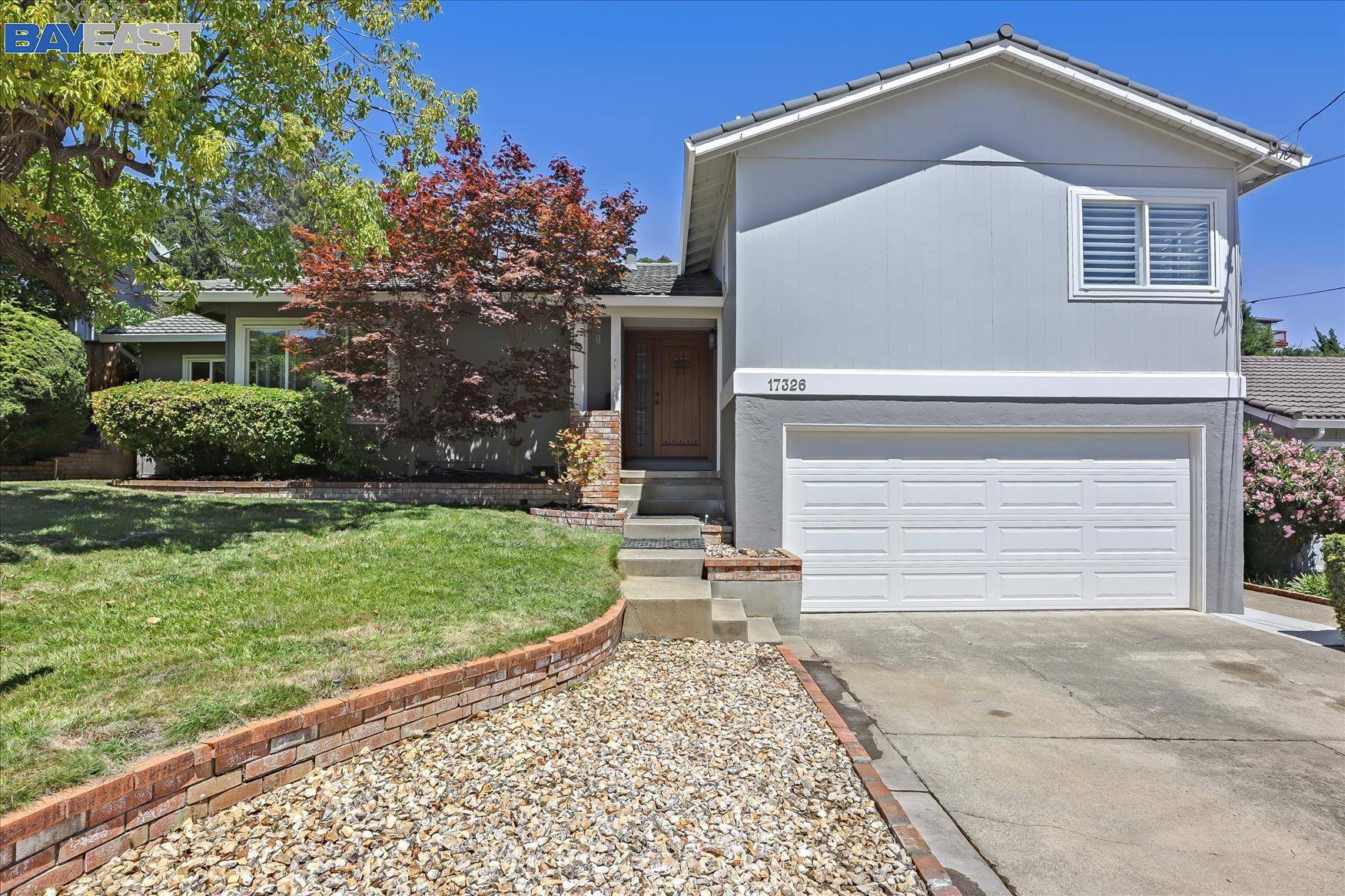 17326 Mayflower Dr, Castro Valley, CA 94546