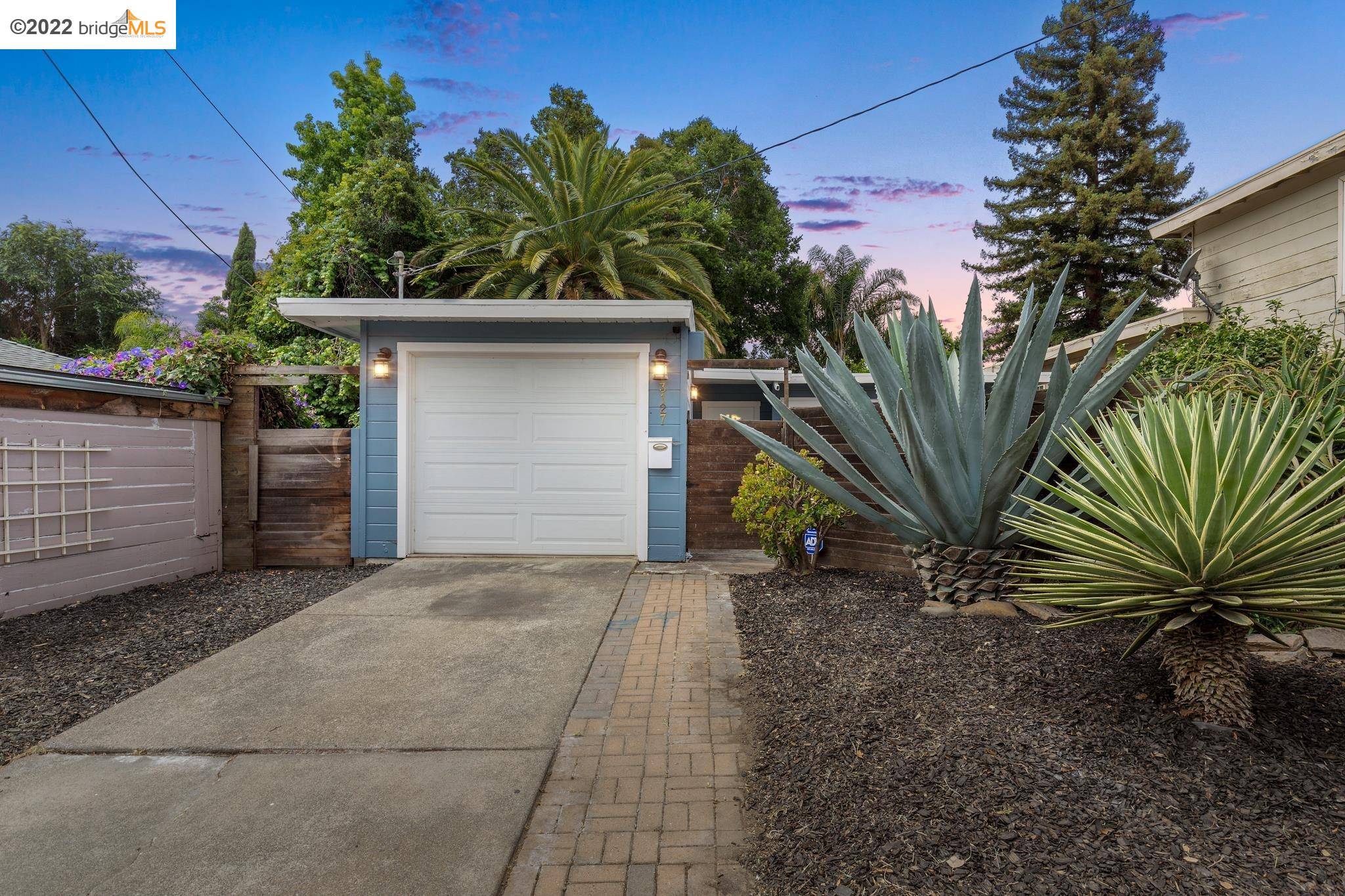 3127 Ward Ln, Oakland, CA 94602