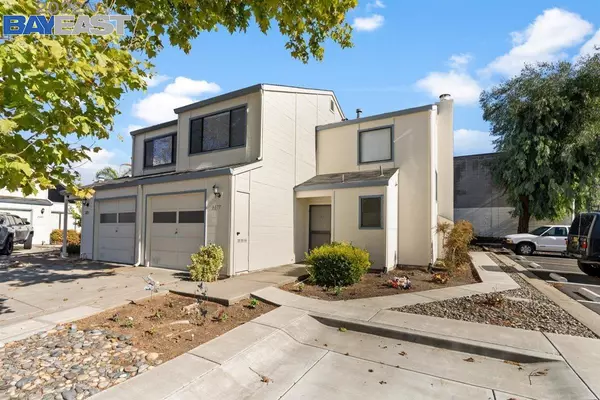 Castro Valley, CA 94546,2877 Crystal Ct