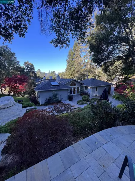 20 El Gavilan, Orinda, CA 94563