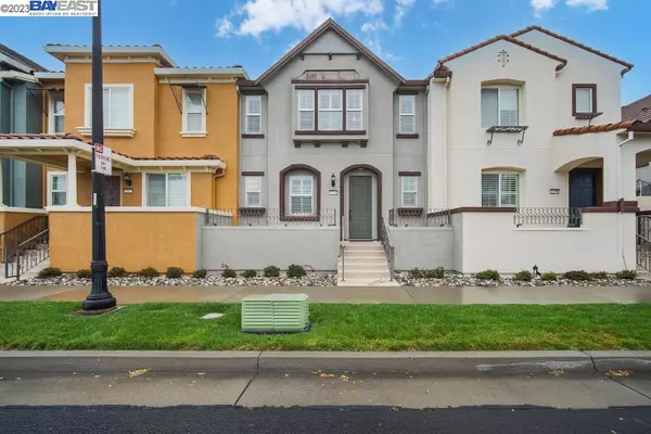 2204 Pleasant Grove Blvd, Roseville, CA 95747