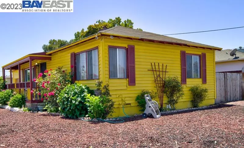 East Palo Alto, CA 94303,1 Camellia Ct