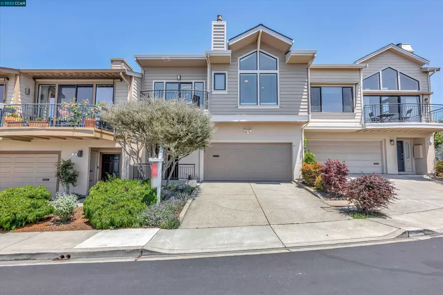 61 Schooner Hl, Oakland, CA 94618